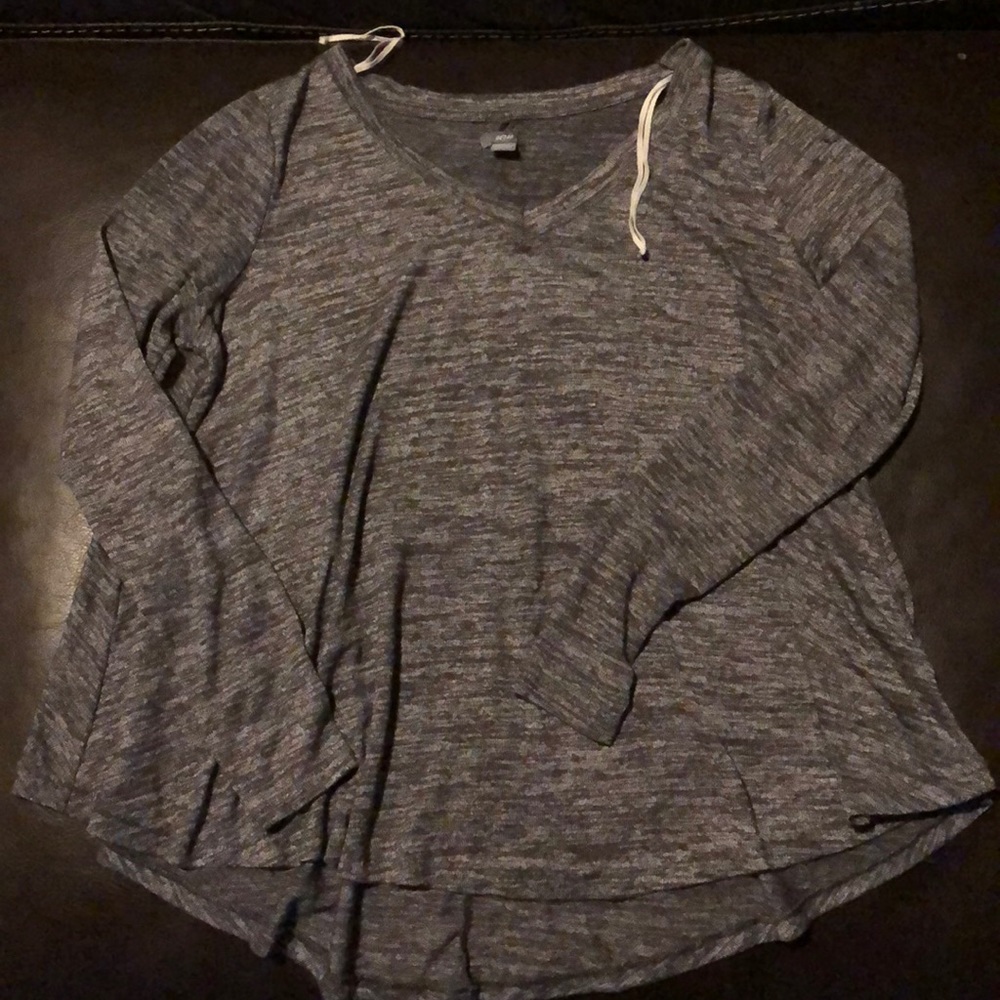 Women’s flowy aerie top